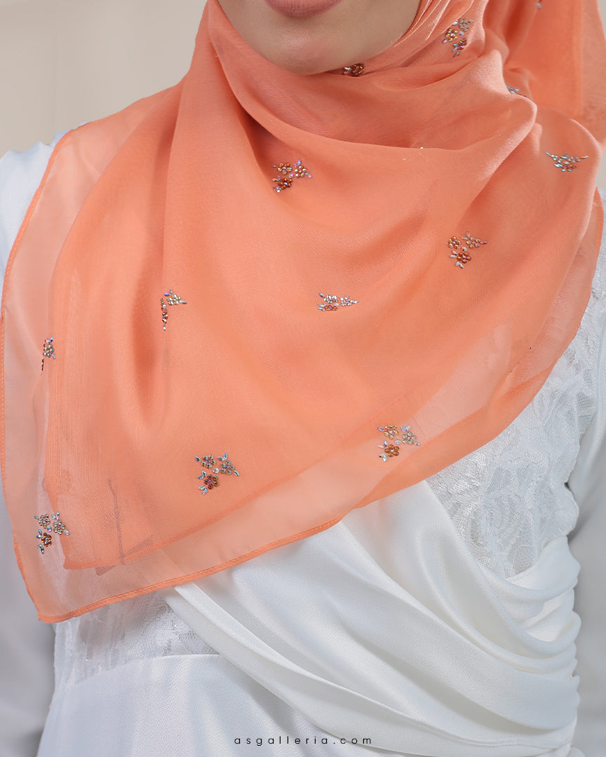 BAWAL BUNGA CINTA NOVEMBER