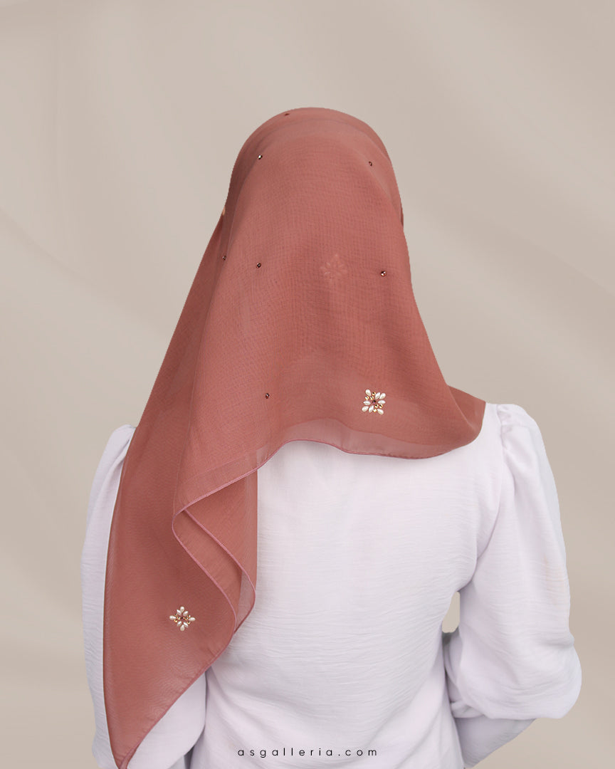 BAWAL DAHLIA BLOOM