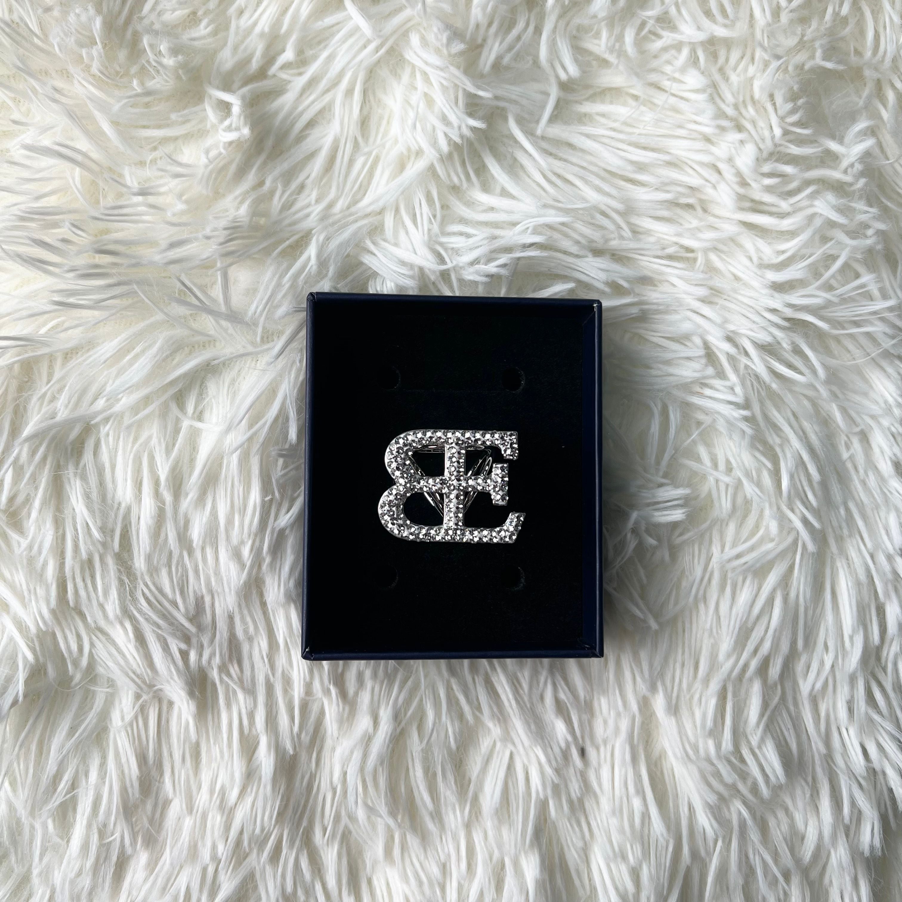 BE BROOCH B-RING