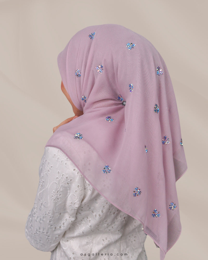 BAWAL CENDANA SARI