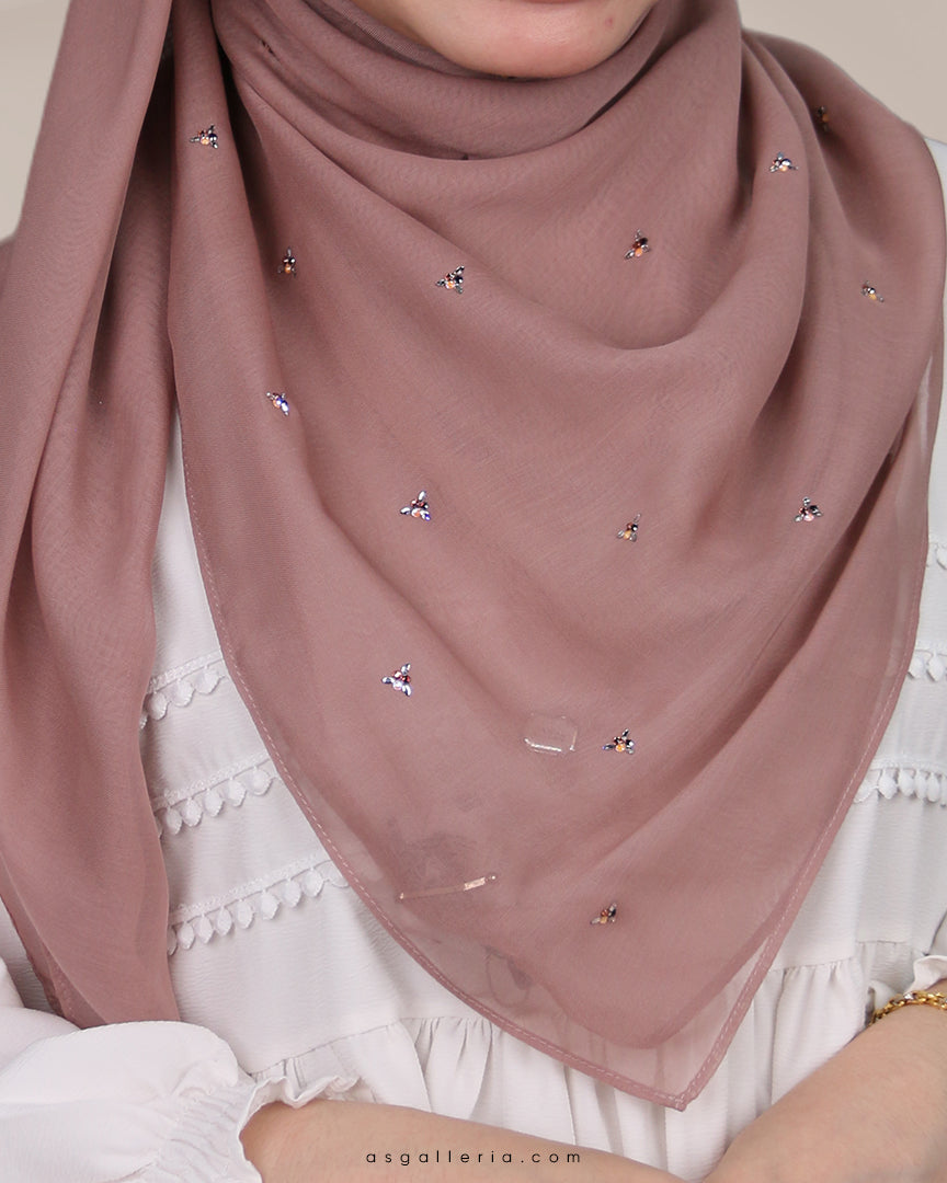 BAWAL HOLLOWAY